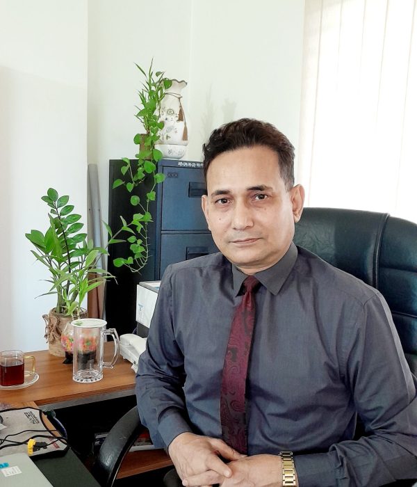 Welcome to my enchanting Gallery, a space where moments come to life in vibrant hues! We extend a heartfelt invitation to all visitors, inviting you to immerse yourself in the visual tapestry I've carefully woven.